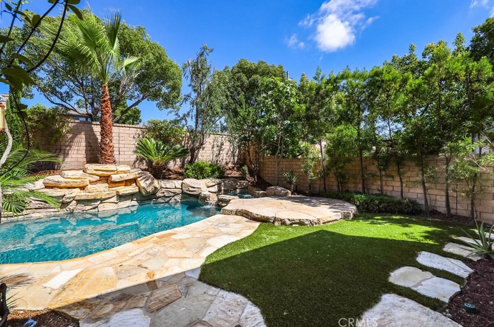 27542 Jaquita Pl, Laguna Beach, CA 92677