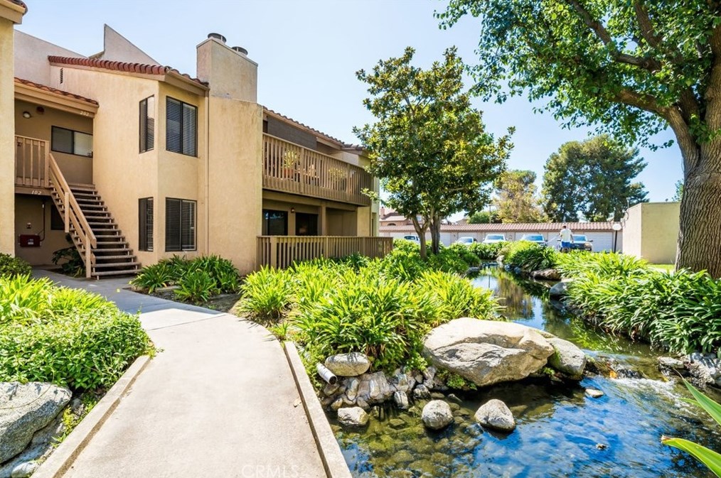 4861 Lago Dr #102, Huntington Beach, CA 92649
