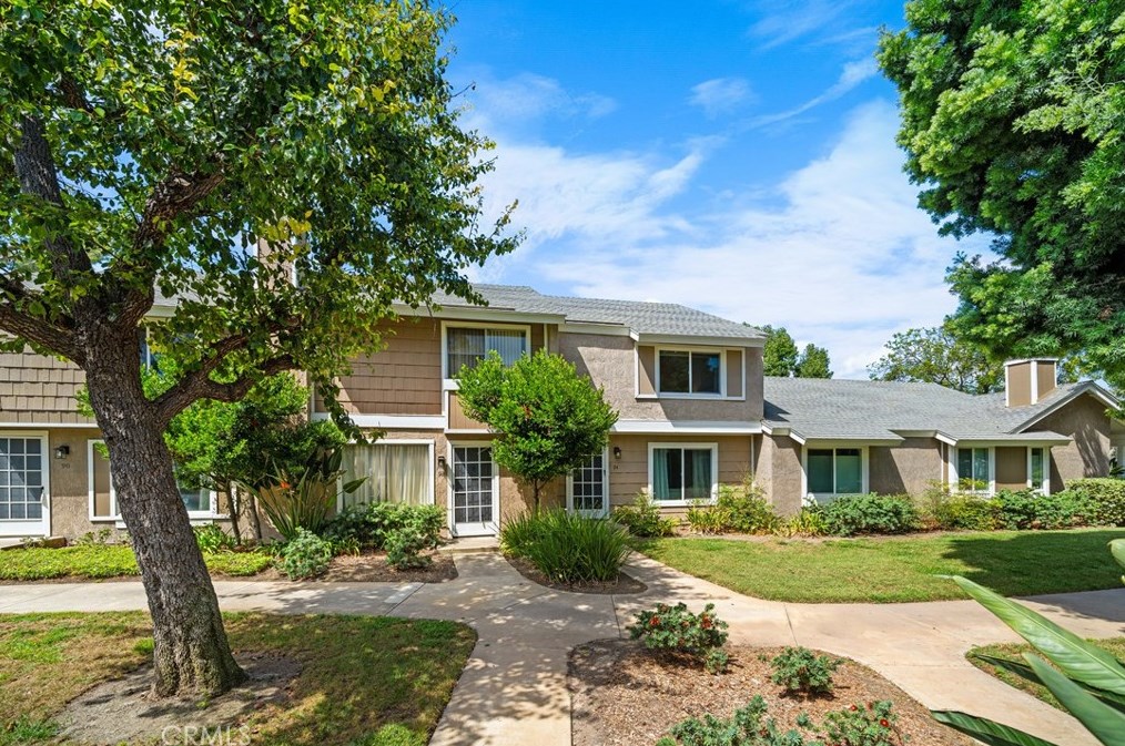 94 Briarwood, Irvine, CA 92604-3752