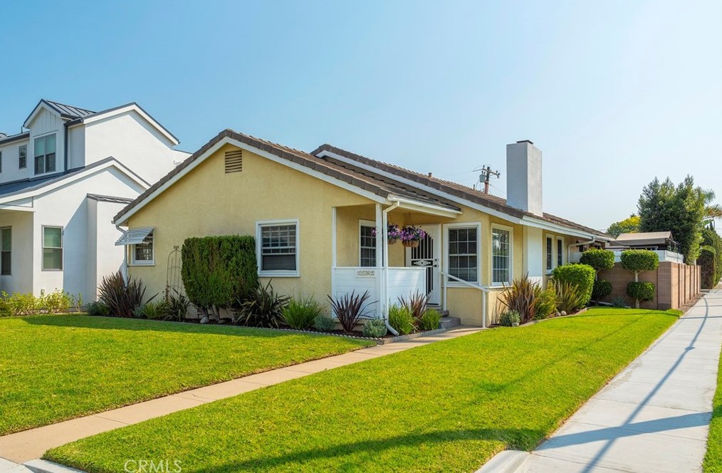 1702 Park St, Huntington Beach, CA 92648