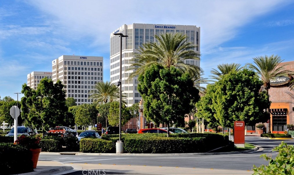48 Dovetail, Irvine CA  92603-4202 exterior