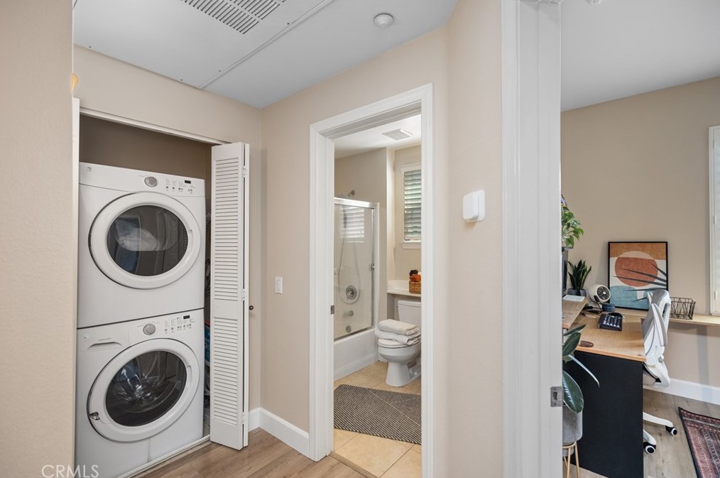 48 Dovetail, Irvine CA  92603-4202 exterior