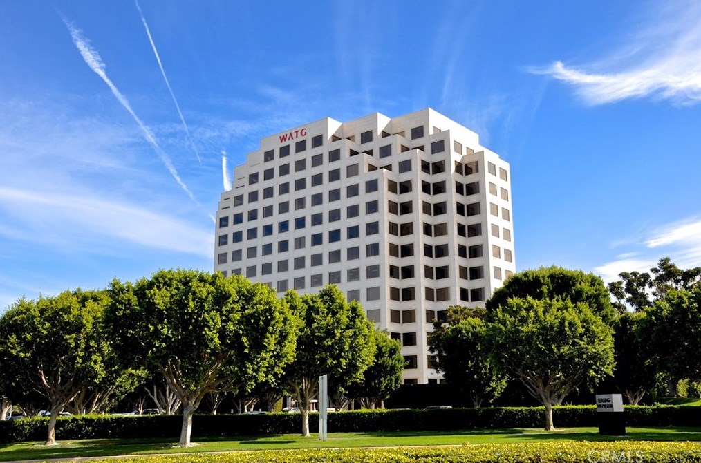 48 Dovetail, Irvine CA  92603-4202 exterior