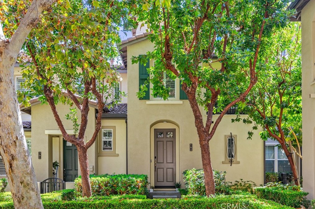 48 Dovetail, Irvine CA  92603-4202 exterior