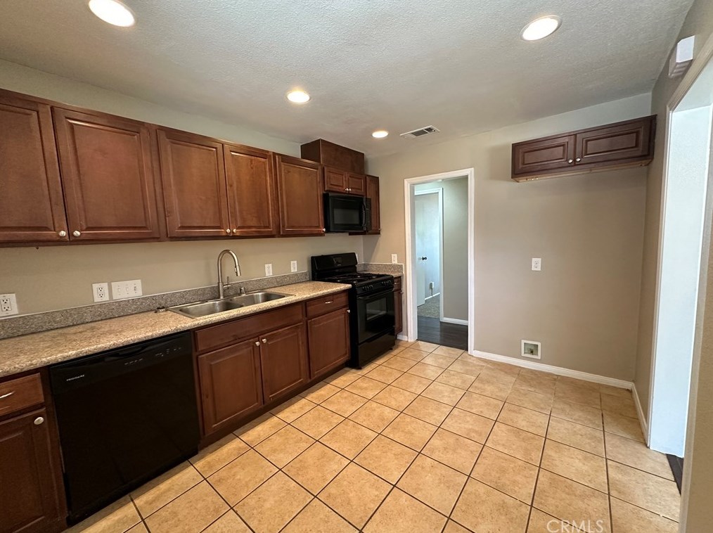 1518 Darby Ave, Pomona, CA 91767