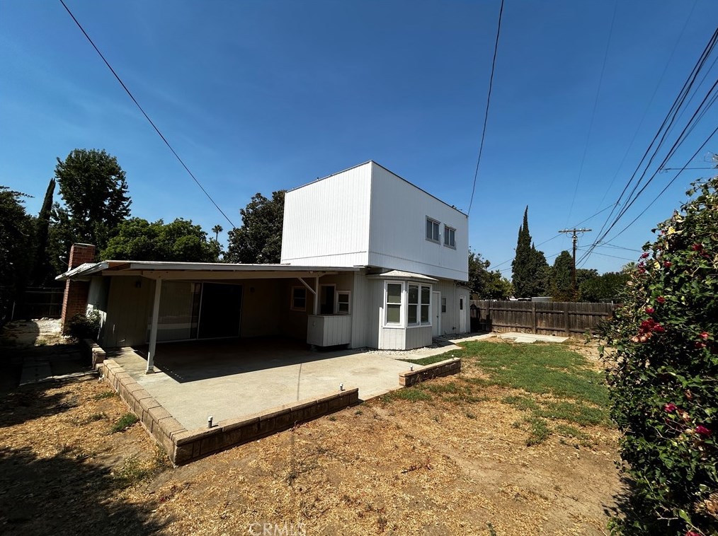 7724 Zelzah Ave, Los Angeles, CA 91335-2244