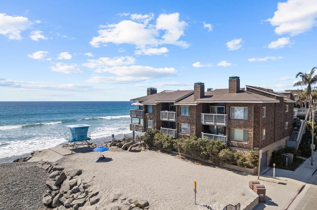 1445 Pacific St, Oceanside, CA 92054-4957