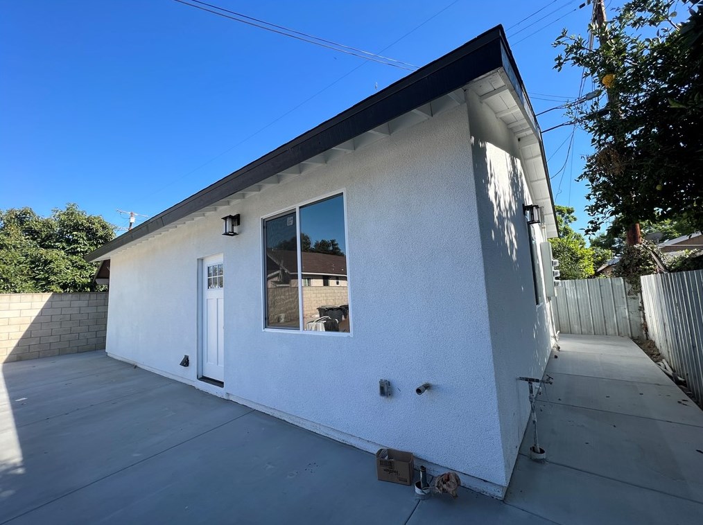 924 W Chestnut Ave #3, Santa Ana, CA 92703