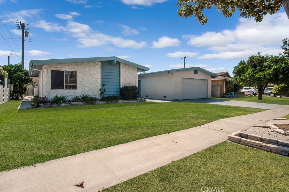 1230 W Houston Ave, Fullerton, CA 92833