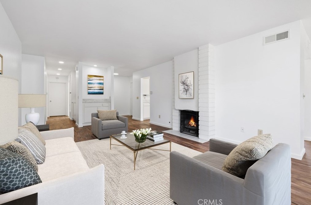 8 S Dogwood, Irvine, CA 92612