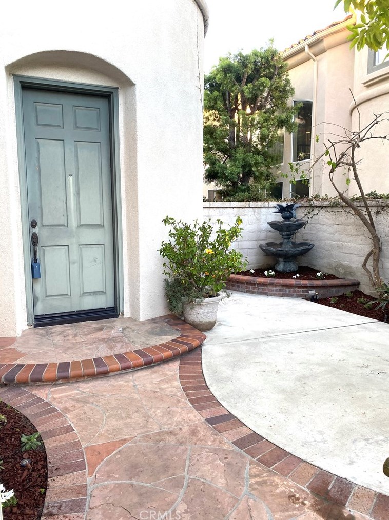 18707 Stratton Ln, Huntington Beach, CA 92648
