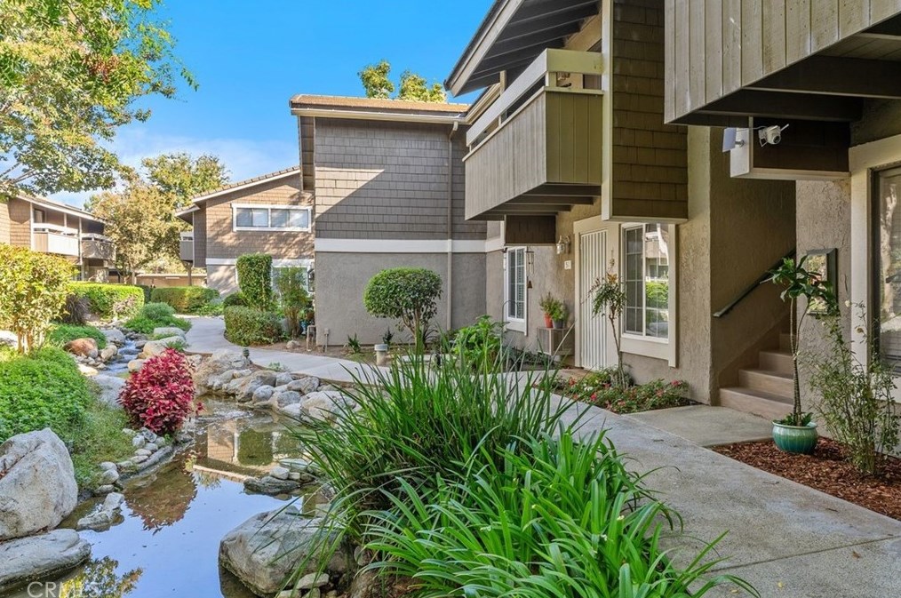 51 Streamwood, Irvine, CA 92620