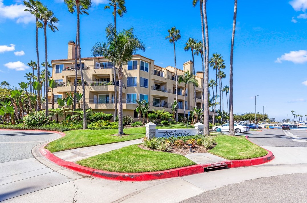 16291 Countess Dr #108, Huntington Beach, CA 92649
