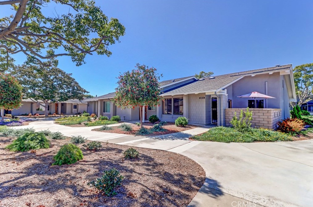 8565 Larkhall Cir #802c, Huntington Beach, CA 92646