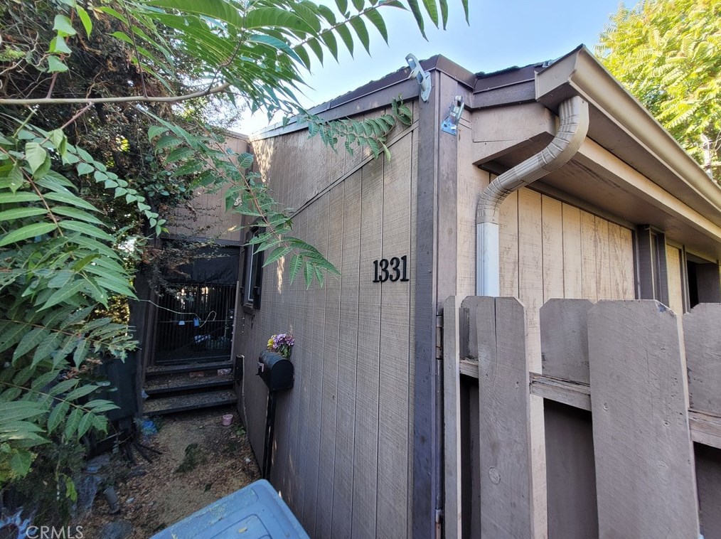1331 E Century Dr, Orange, CA 92866