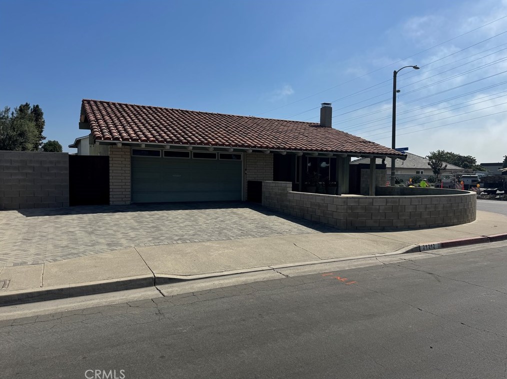 21212 Strathmoor Ln, Huntington Beach, CA 92646