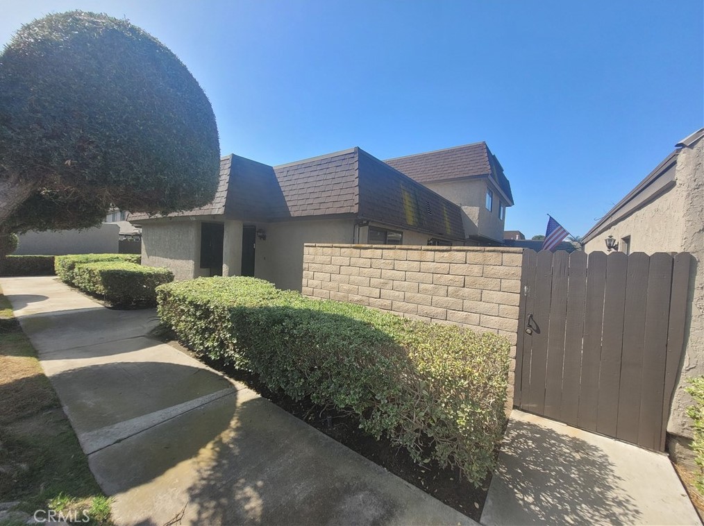 8166 Laguna Ct, Stanton, CA 90680