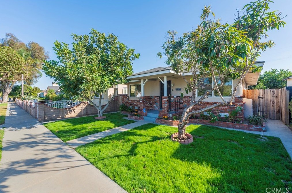 1450 E Poppy St, Long Beach, CA 90805