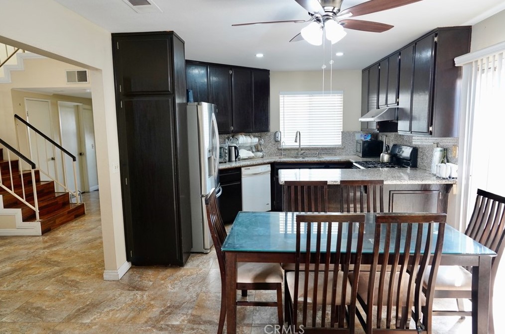 1069 Joshua Tree St, Colton, CA 92324