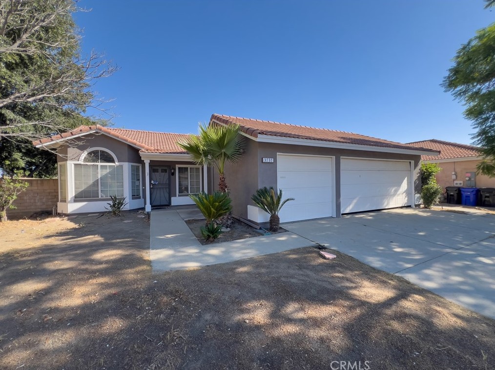 3737 N Live Oak Ave, Rialto, CA 92377