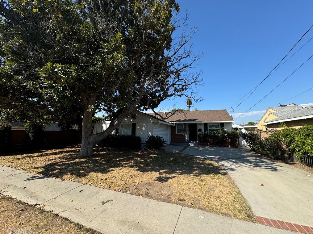 13807 Wyandotte St, Van Nuys, CA 91405