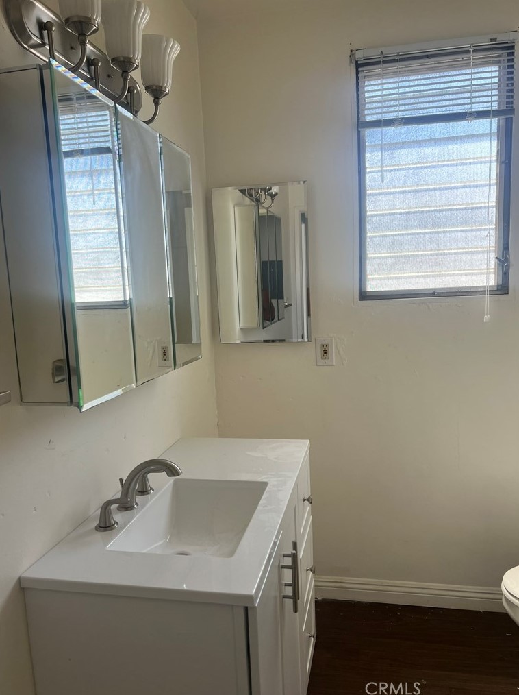 640 Elm Ave, Long Beach CA  90813-4400 exterior