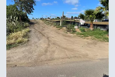 2205 Bautista Avenue, Vista, CA 92084 - Photo 2