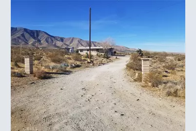 31072 Azurite Road, Lucerne Valley, CA 92356 - Photo 2