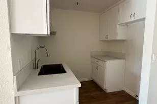 839 N Summit Ave, Pasadena, CA 91103 - Photo 14
