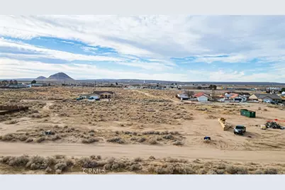 9768 Nipa Avenue, California City, CA 93505 - Photo 22