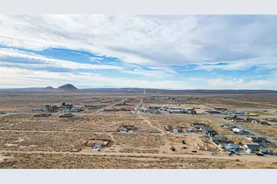 9768 Nipa Avenue, California City, CA 93505 - Photo 20