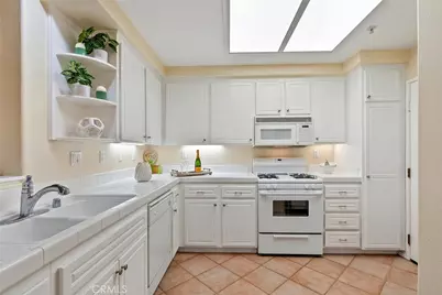 1703 Solvay Aisle #106, Irvine, CA 92606 - Photo 18