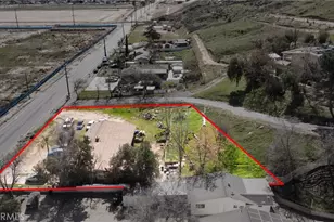 11178 Locust Ave, Bloomington, CA 92316 - Photo 6