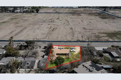 11178 Locust Ave, Bloomington, CA 92316 - Photo 8