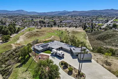 300 Anderson Drive, Hemet, CA 92544 - Photo 8