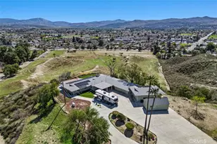 300 Anderson Dr, Hemet, CA 92544 - Photo 8