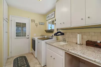 300 Anderson Drive, Hemet, CA 92544 - Photo 38