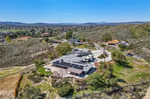 300 Anderson Dr, Hemet, CA 92544 - Photo 10