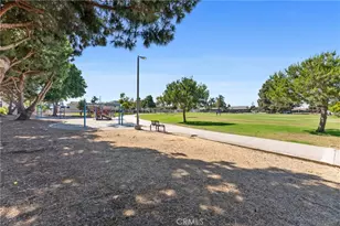 18723 Chapel Ln, Huntington Beach, CA 92646 - Photo 42