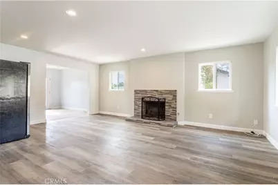 28414 Winterdale Drive, Canyon Country, CA 91387 - Photo 4