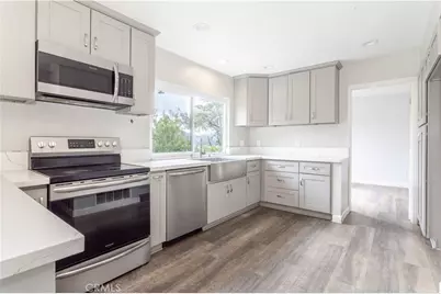 28414 Winterdale Drive, Canyon Country, CA 91387 - Photo 8