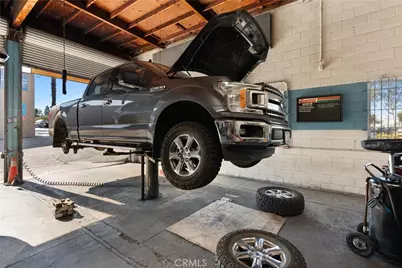 2648 Cherry Avenue, Signal Hill, CA 90755 - Photo 10