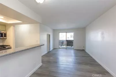 327 Chestnut Avenue #201, Long Beach, CA 90802 - Photo 4