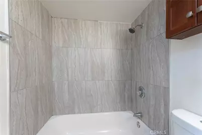 327 Chestnut Avenue #201, Long Beach, CA 90802 - Photo 16