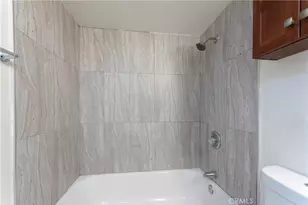 327 Chestnut Ave, Long Beach, CA 90802 - Photo 16