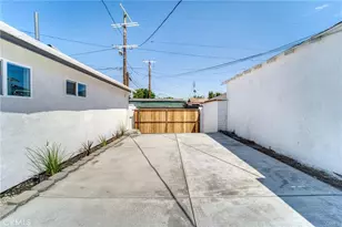 11443 11445 Saticoy St, North Hollywood, CA 91605 - Photo 22