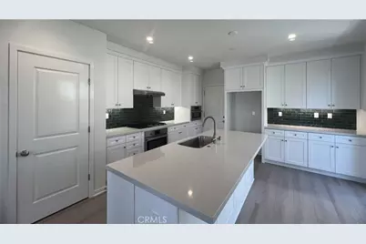 110 Sunnyside, Irvine, CA 92618 - Photo 8