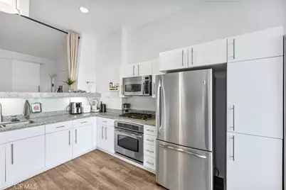 1100 Wilshire Boulevard #2607, Los Angeles, CA 90017 - Photo 2