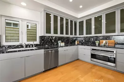 1554 E Oceanfront, Newport Beach, CA 92661 - Photo 14