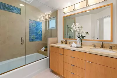 1554 E Oceanfront, Newport Beach, CA 92661 - Photo 40